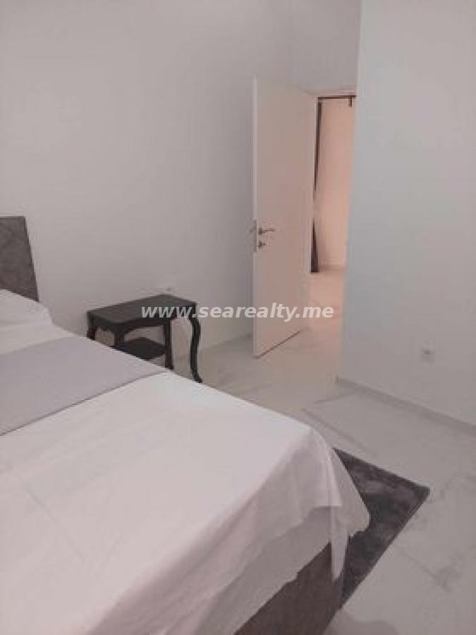 Dvoiposoban stan u Budvi, 64m² 9