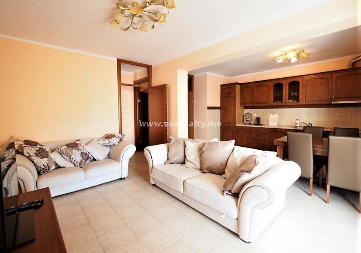 Dvosoban stan u Budvi, 82m²