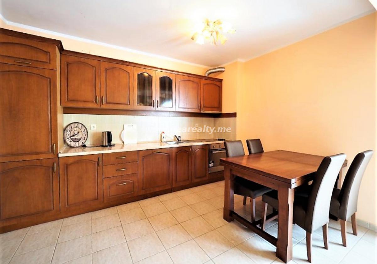 Dvosoban stan u Budvi, 82m² 3