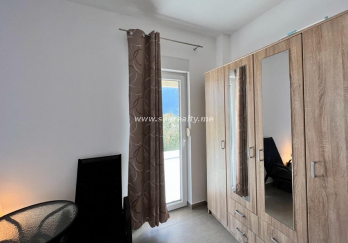 Jednosoban stan u Tivtu, 71m² 2