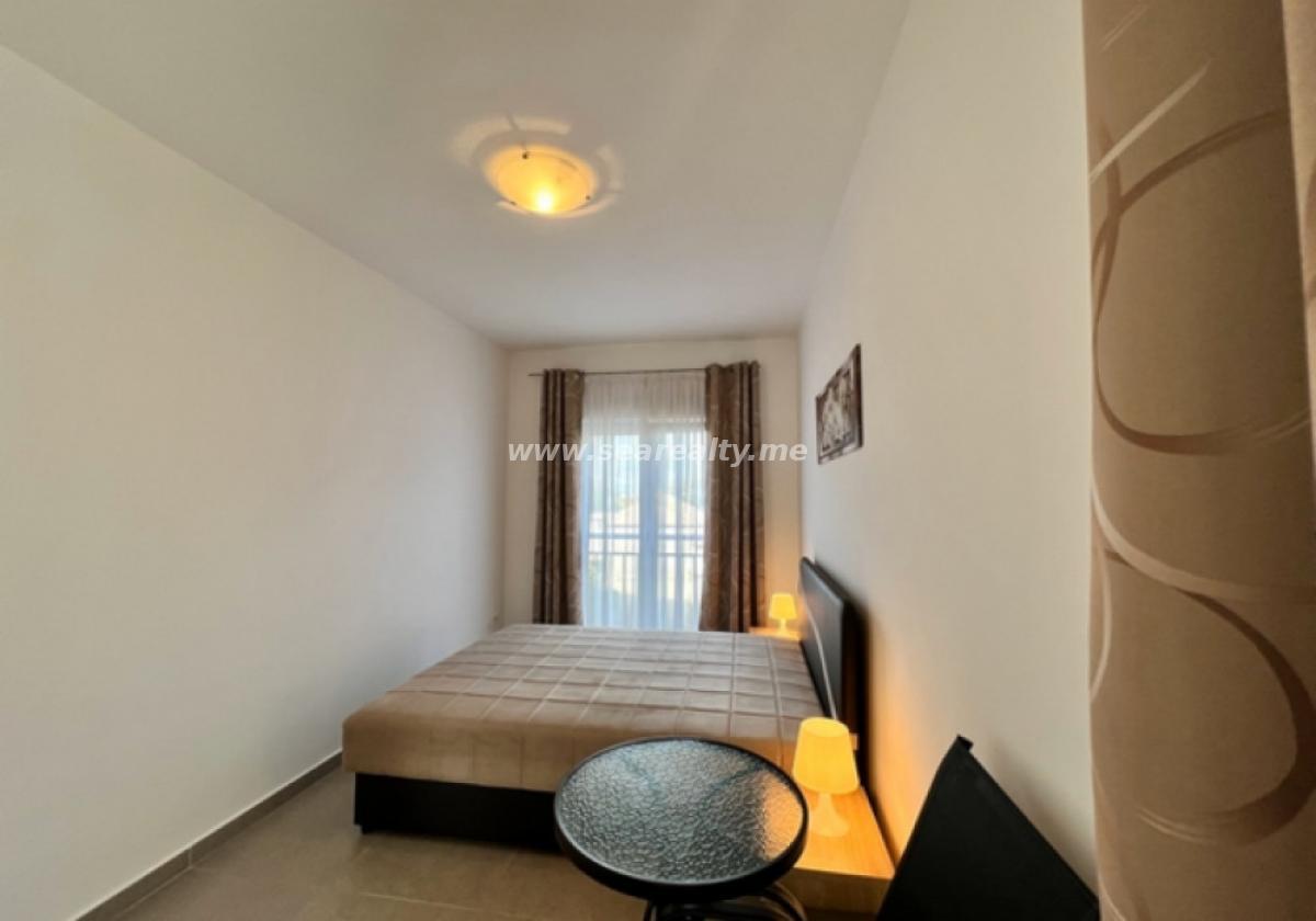Jednosoban stan u Tivtu, 71m² 3