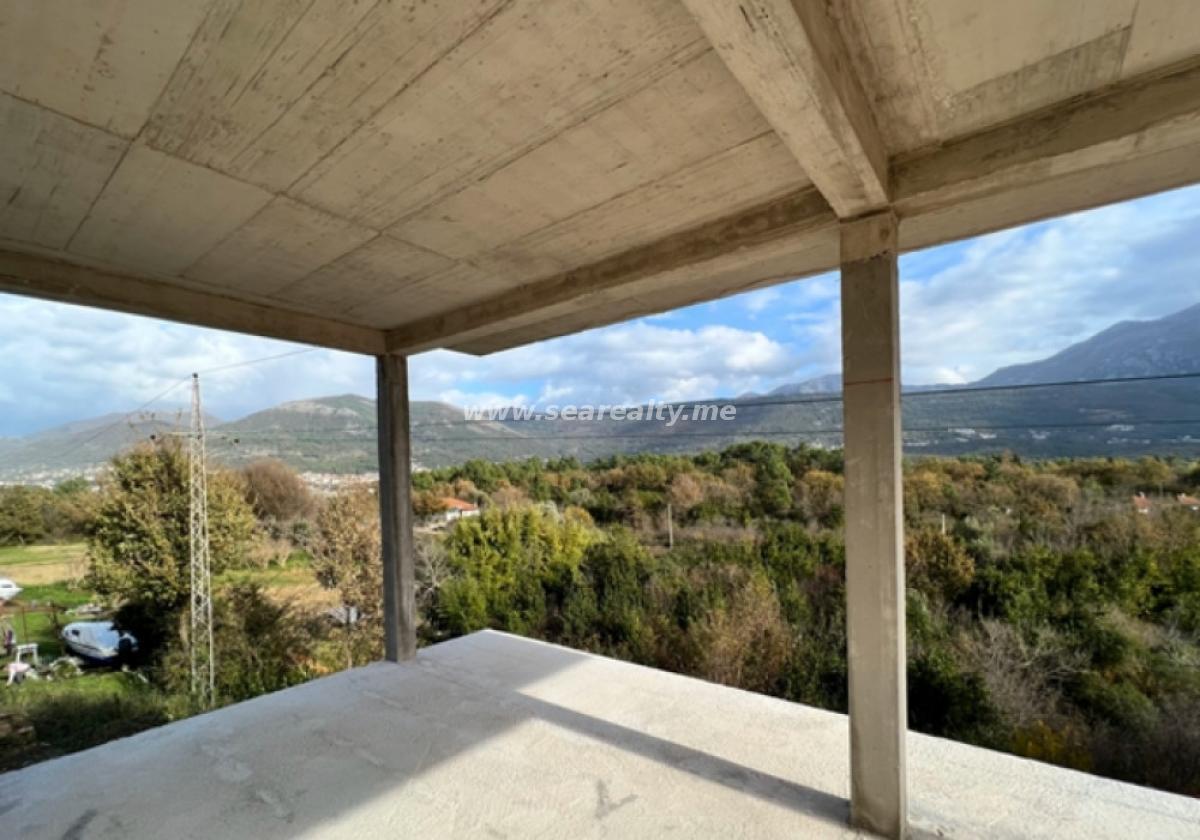 Jednosoban stan u Tivtu, 71m² 4