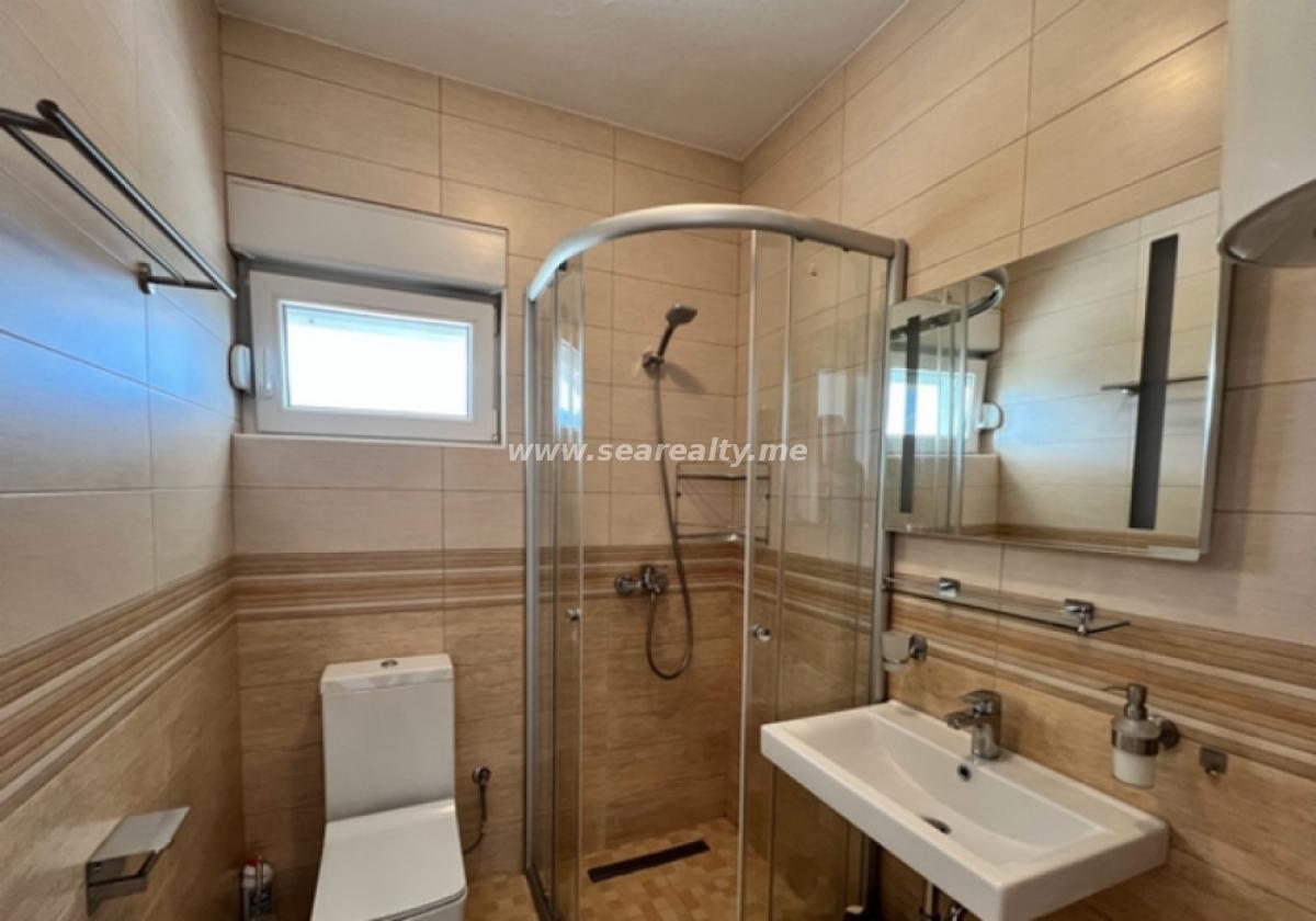 Jednosoban stan u Tivtu, 71m² 6