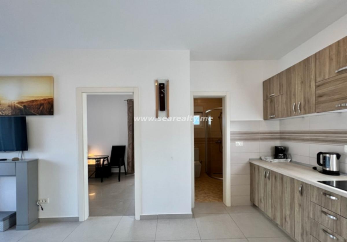 Jednosoban stan u Tivtu, 71m² 9