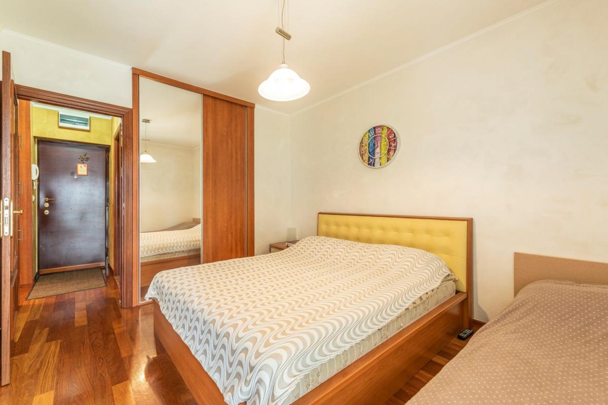 Elegant apartment 49 m2 for sale, Budva, 100 m away from the sea 12