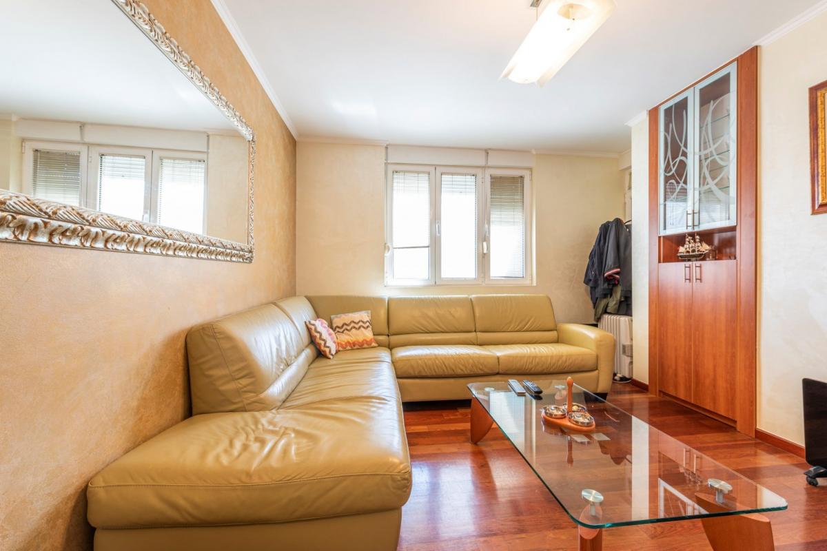 Elegant apartment 49 m2 for sale, Budva, 100 m away from the sea 3