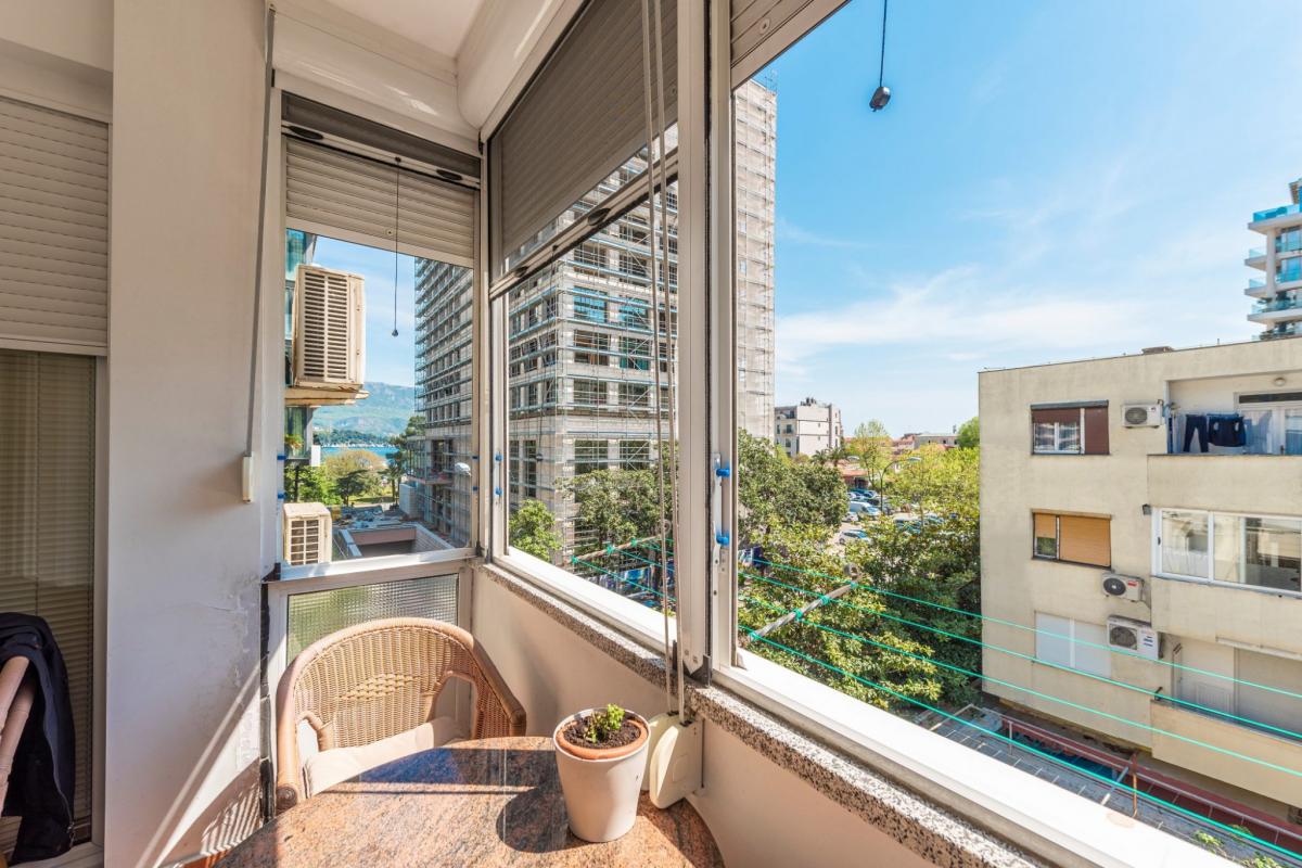 Elegant apartment 49 m2 for sale, Budva, 100 m away from the sea 10