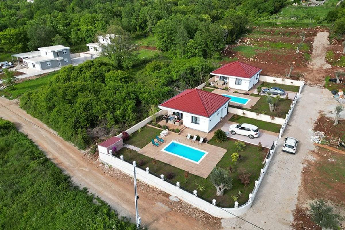 For Sale – Modern “Turnkey” Homes with 500 m² Private Yard 3