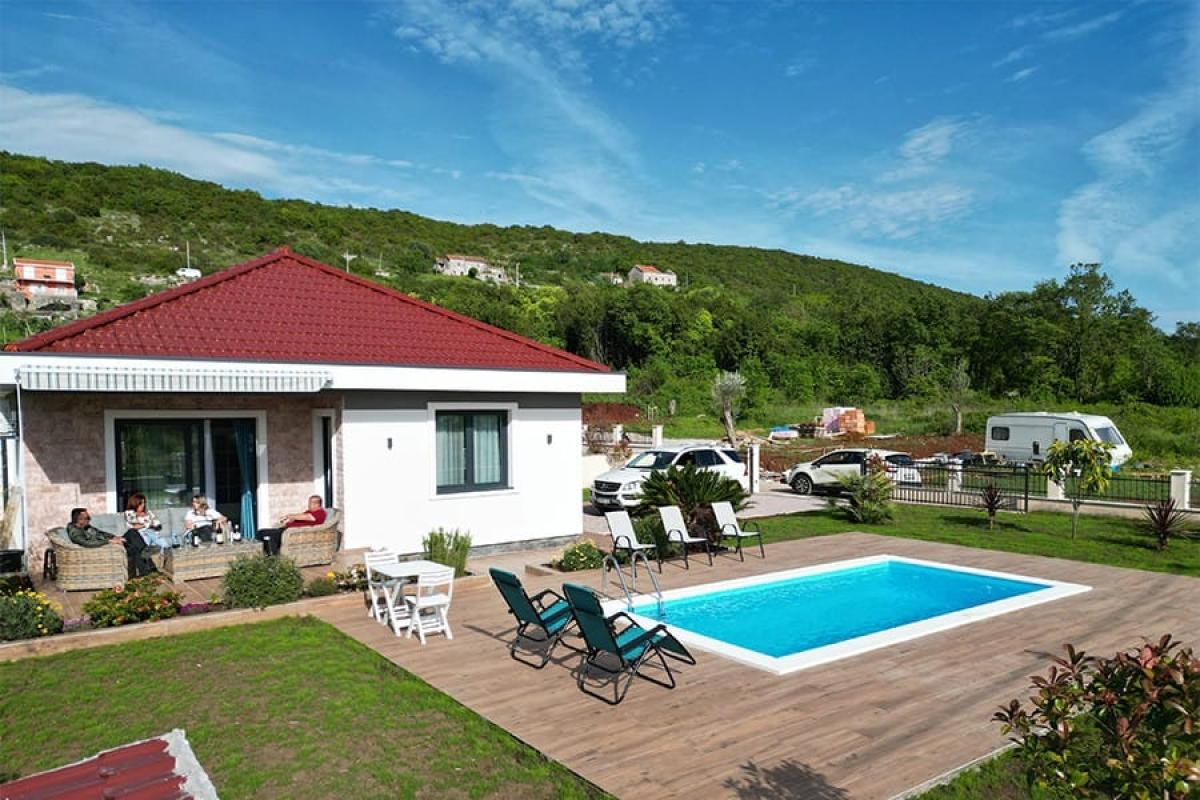 For Sale – Modern “Turnkey” Homes with 500 m² Private Yard 6