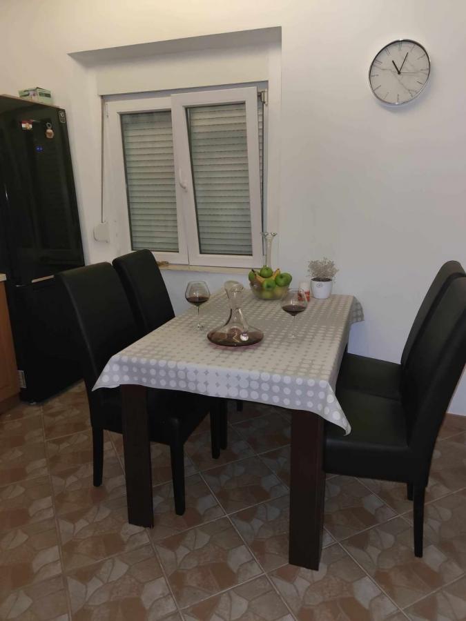 Dvosoban stan u Tivtu, 60m² 25