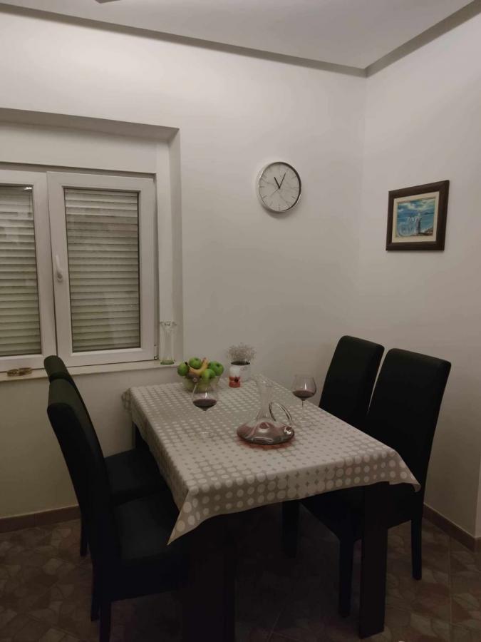 Dvosoban stan u Tivtu, 60m² 26