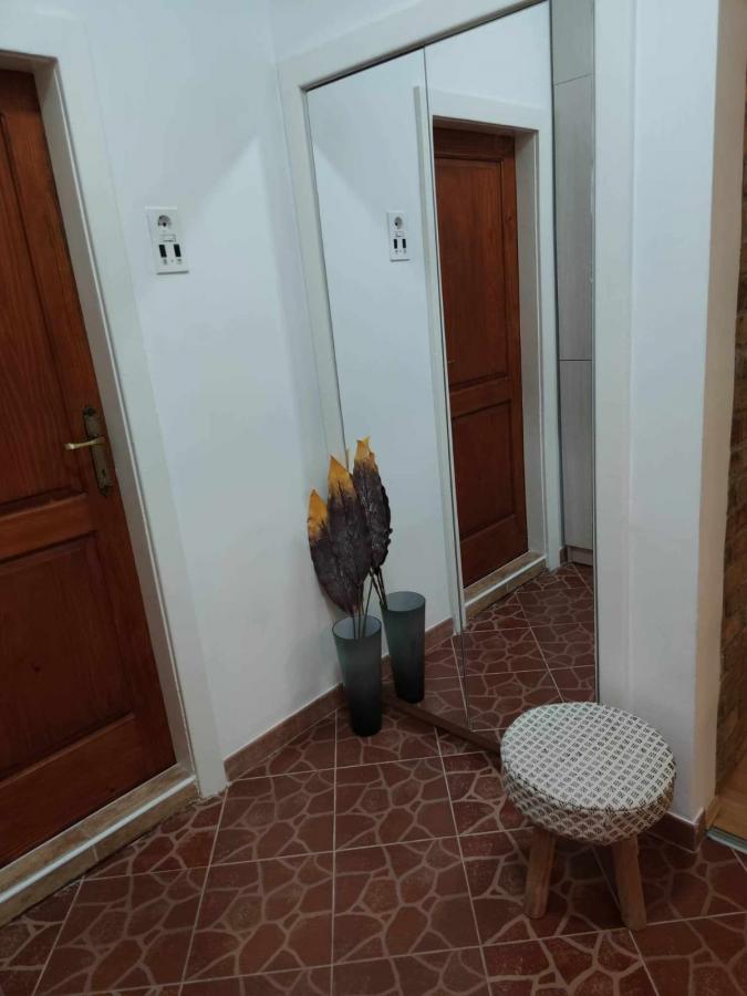 Dvosoban stan u Tivtu, 60m² 4