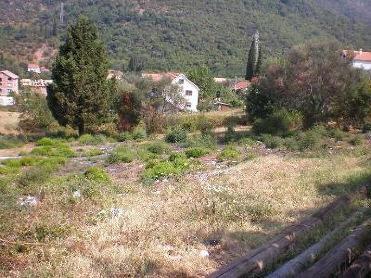 Nekretnina u Tivtu, 676m²
