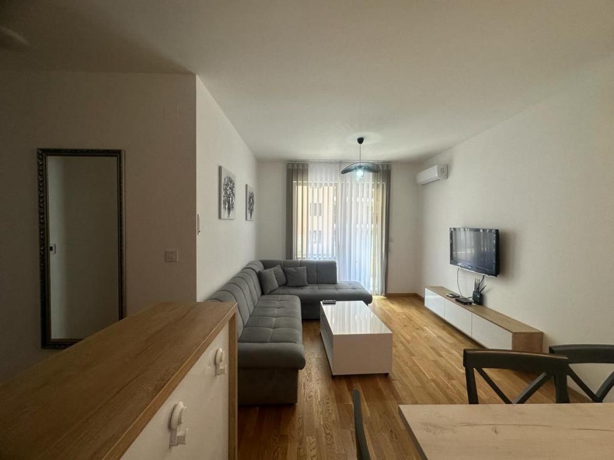 Dvoiposoban stan u Budvi, 65m² 2