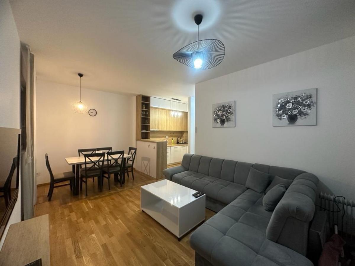 Dvoiposoban stan u Budvi, 65m² 3