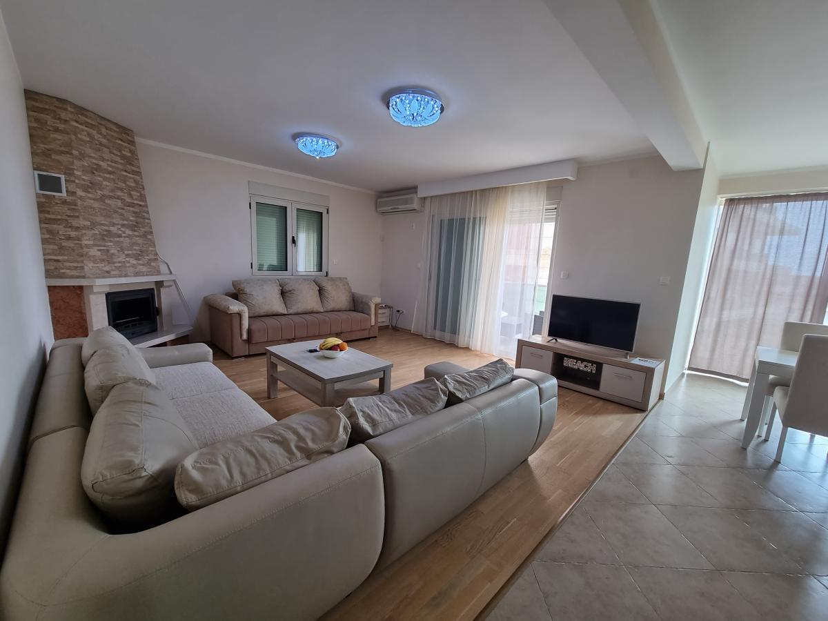 Dvosoban stan u Budvi, 94m²