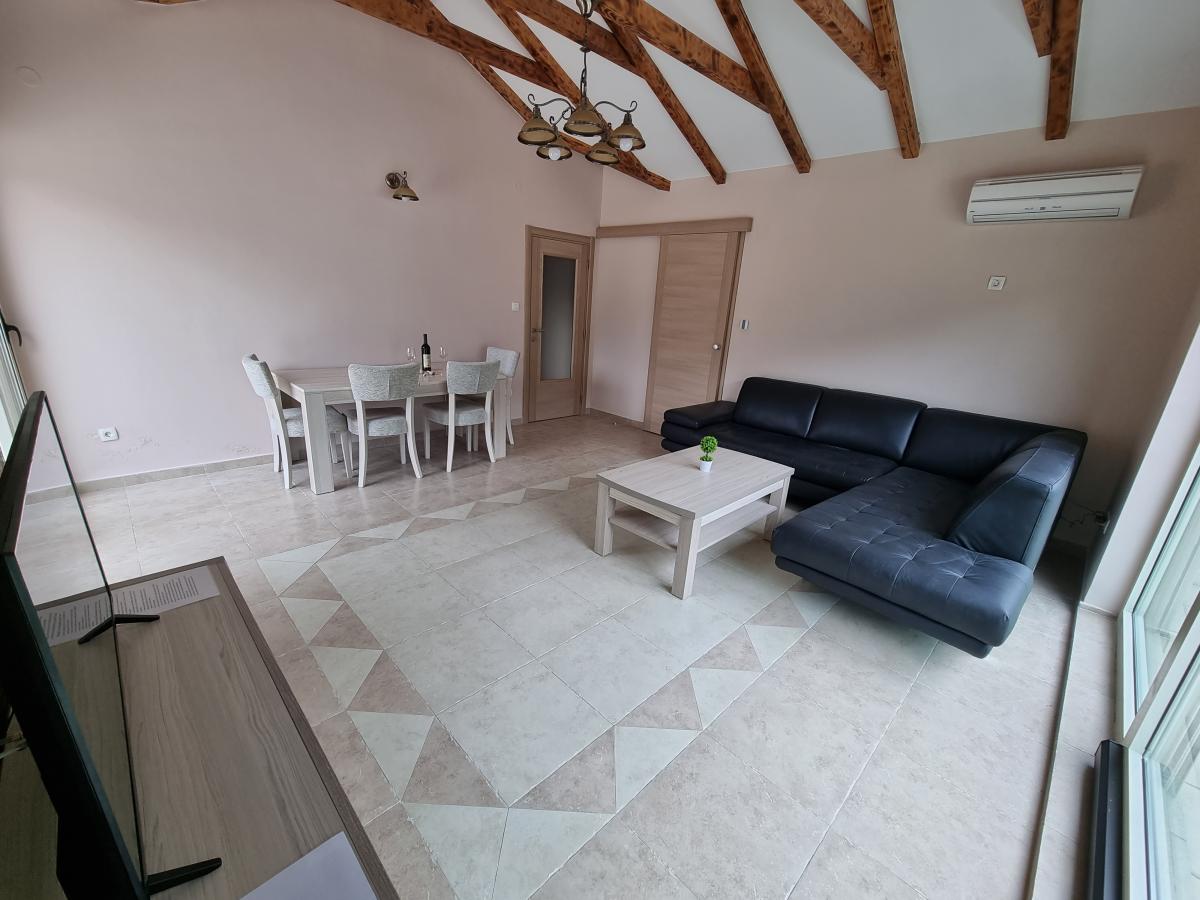 Troiposoban stan u Budvi, 106m² 2