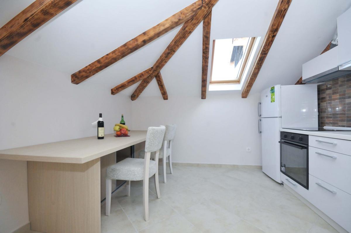 Višesoban stan u Budvi, 137m² 4