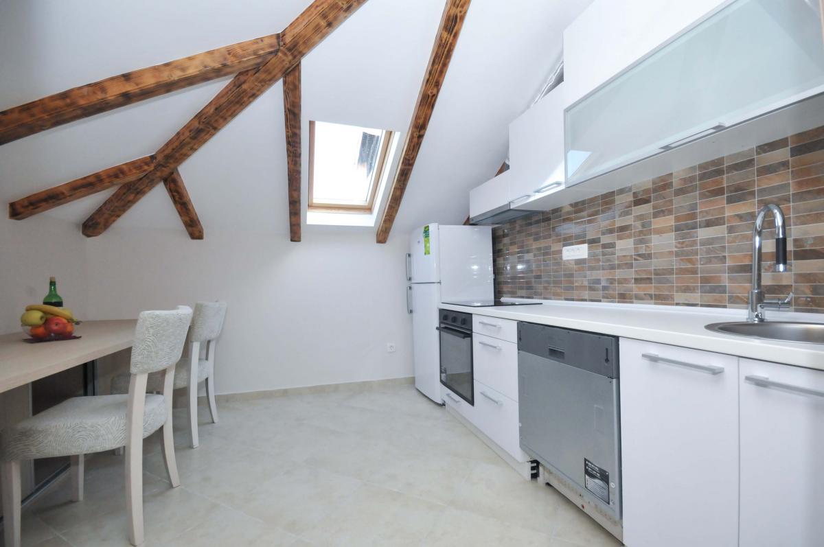 Višesoban stan u Budvi, 137m² 5