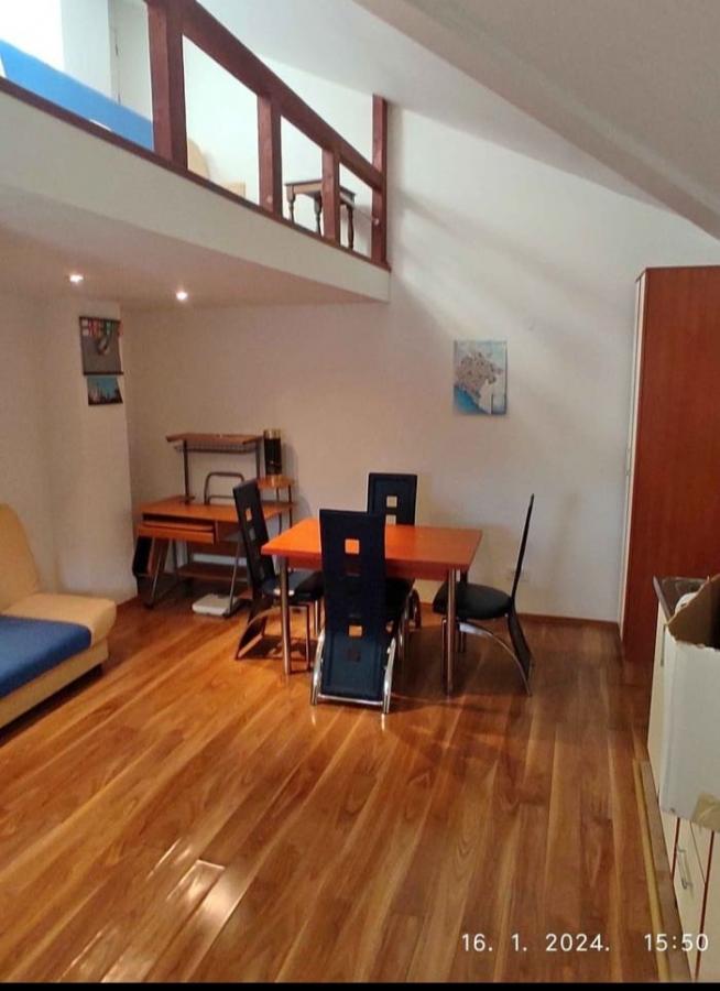 Jednosoban stan u Tivtu, 30m² 12