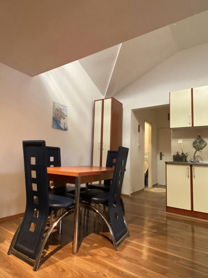 Jednosoban stan u Tivtu, 30m² 9