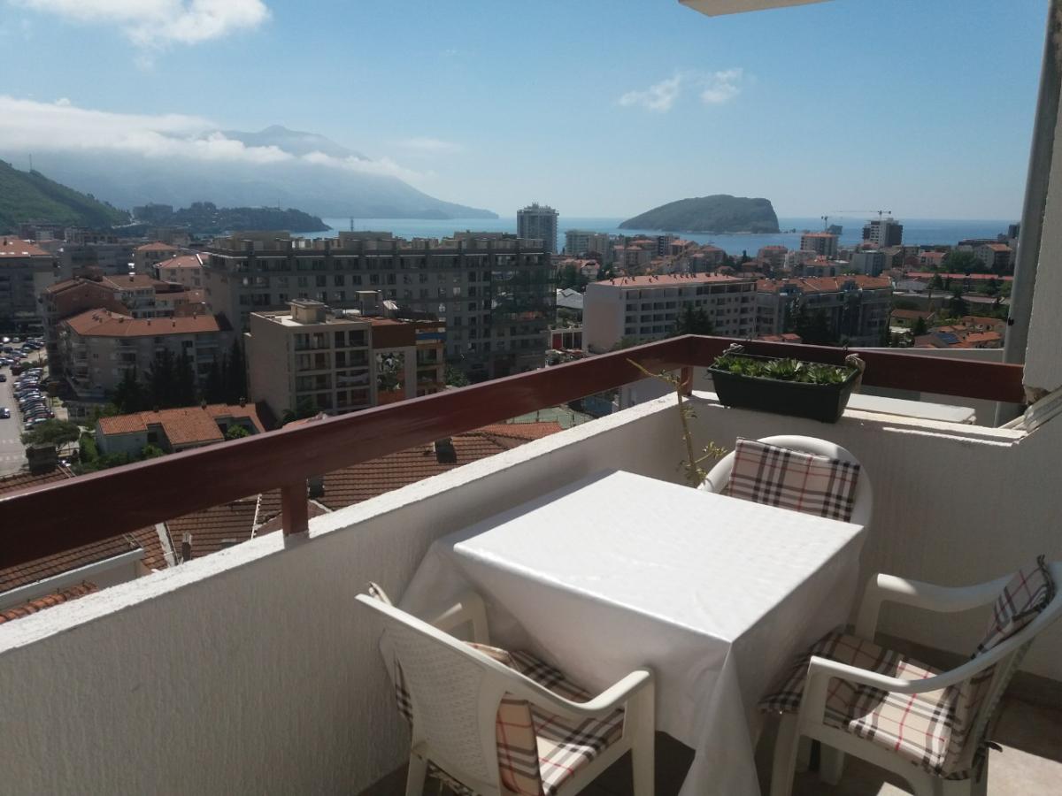 Two bedroom apartment Budva 2