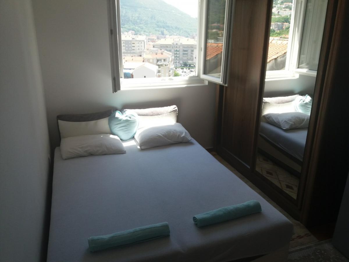 Two bedroom apartment Budva 14