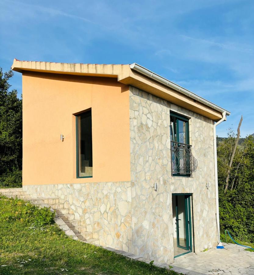 Kuća u Tivtu, 57m²