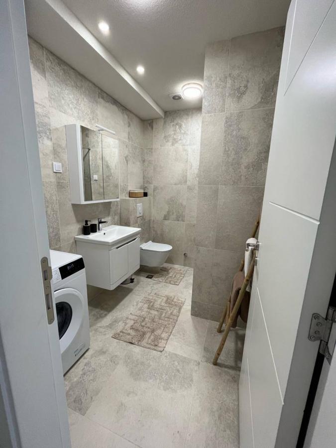 Dvosoban stan u Tivtu, 70m² 5