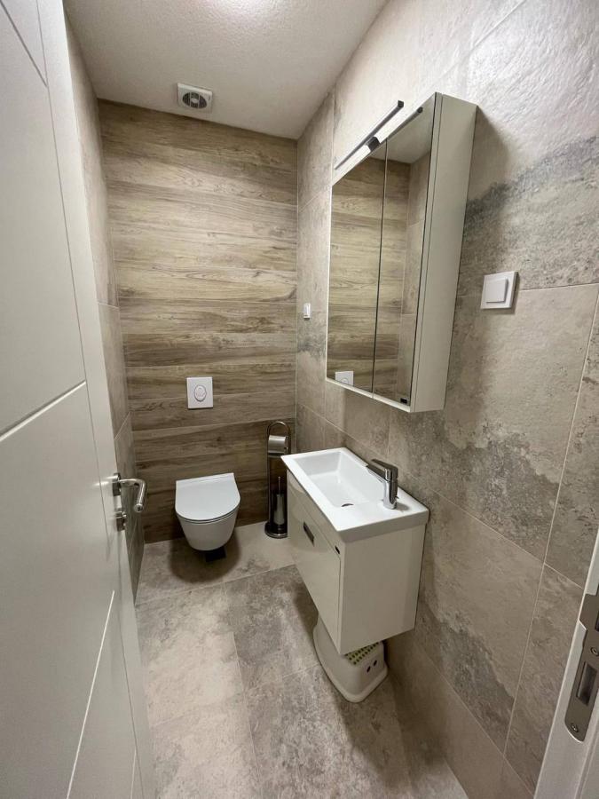 Dvosoban stan u Tivtu, 70m² 6