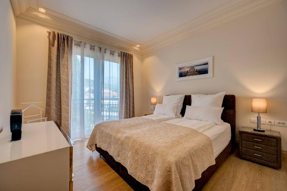 Jednoiposoban stan u Tivtu, 79m² 4