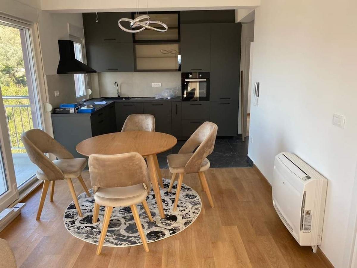 Dvosoban stan u Tivtu, 65m²