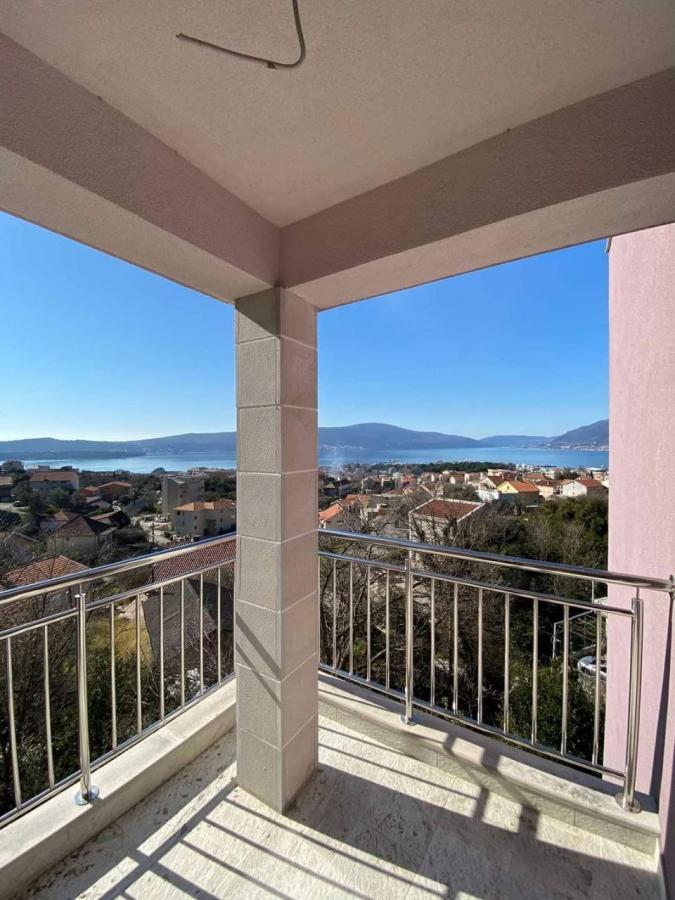 Dvosoban stan u Tivtu, 65m² 2