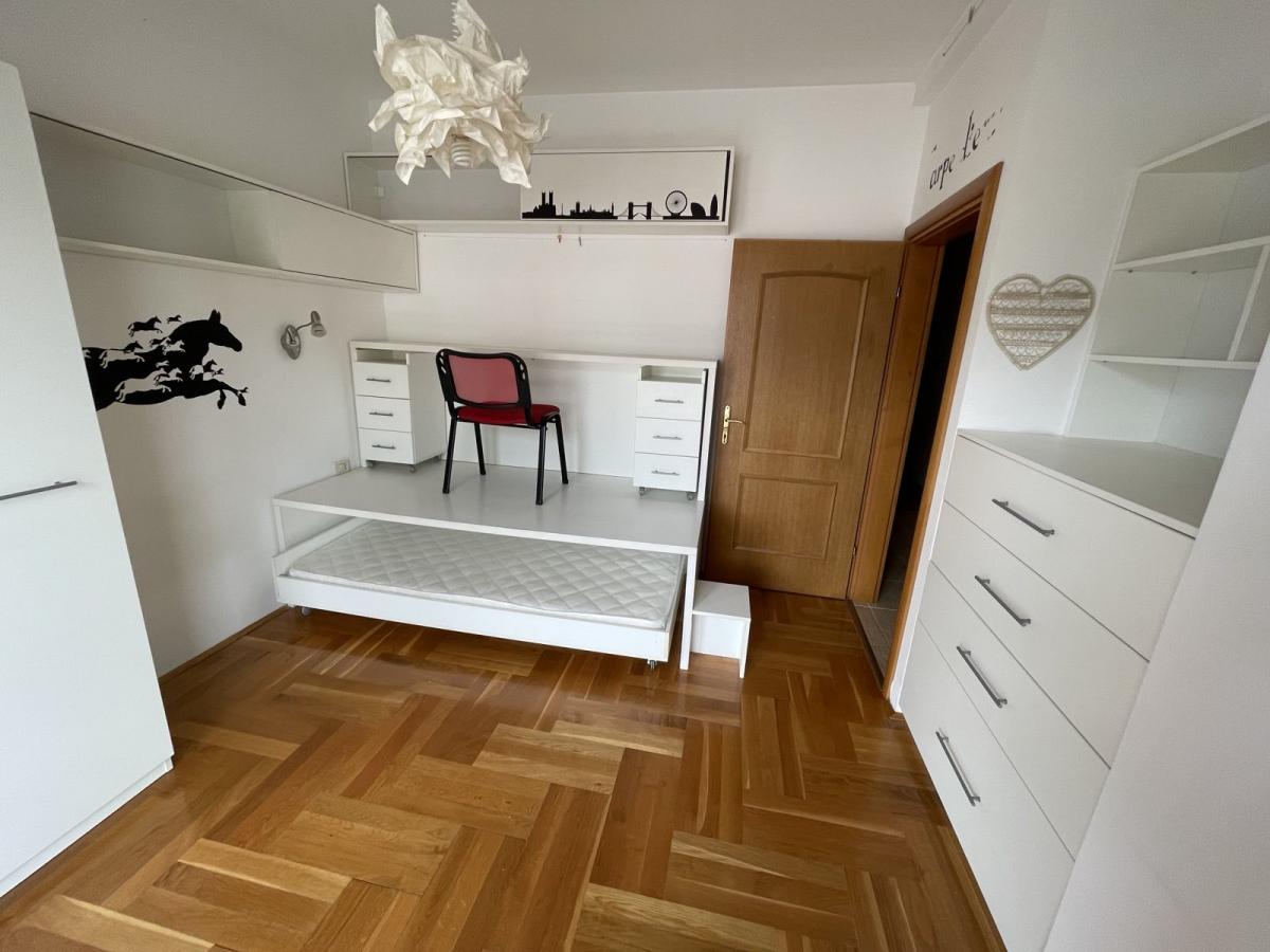 Četvorosoban stan u Tivtu, 191m² 3
