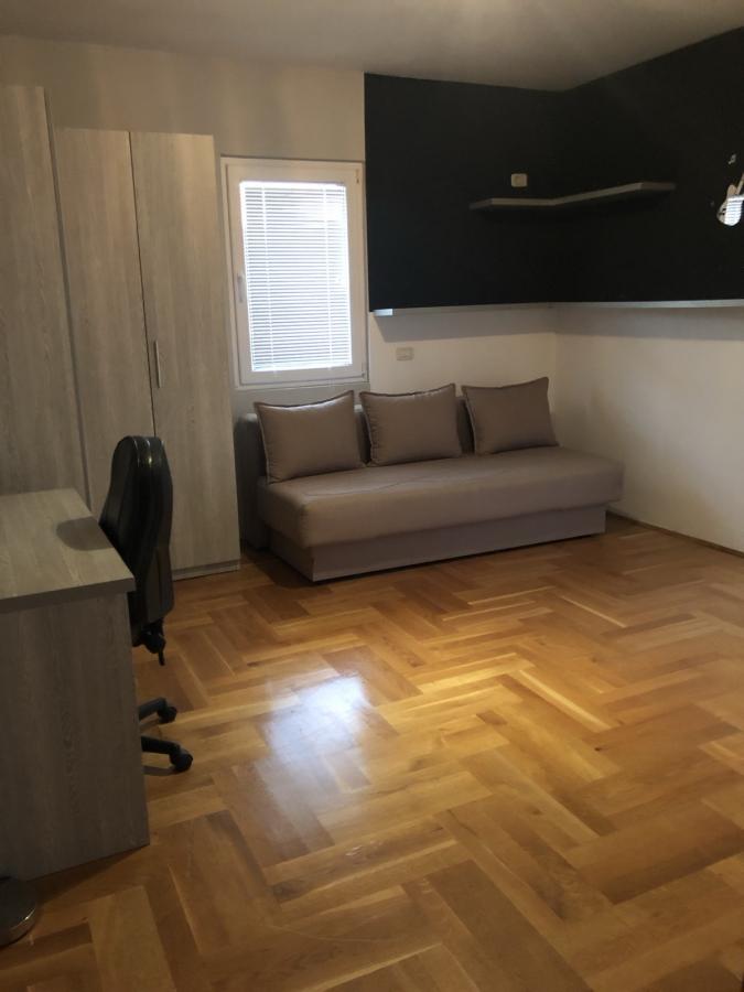 Četvorosoban stan u Tivtu, 191m² 4