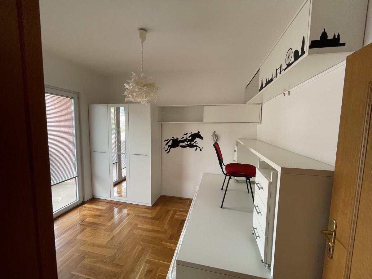 Četvorosoban stan u Tivtu, 191m² 5