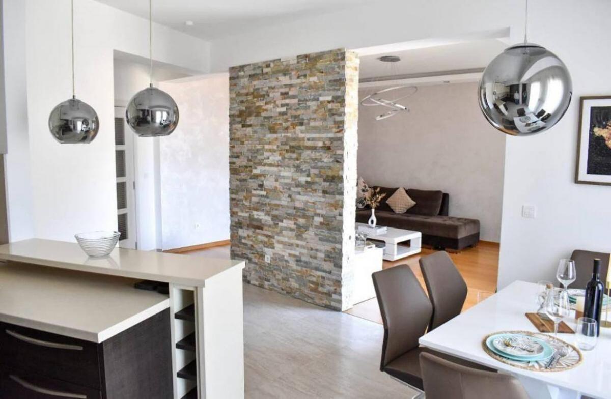 Dvosoban stan u Kotoru, 84m² 16