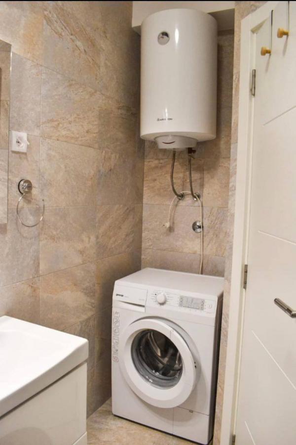 Dvosoban stan u Kotoru, 84m² 9