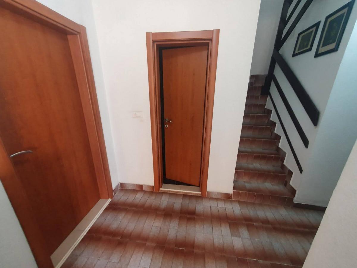 Kuća u Budvi, 255m² 4