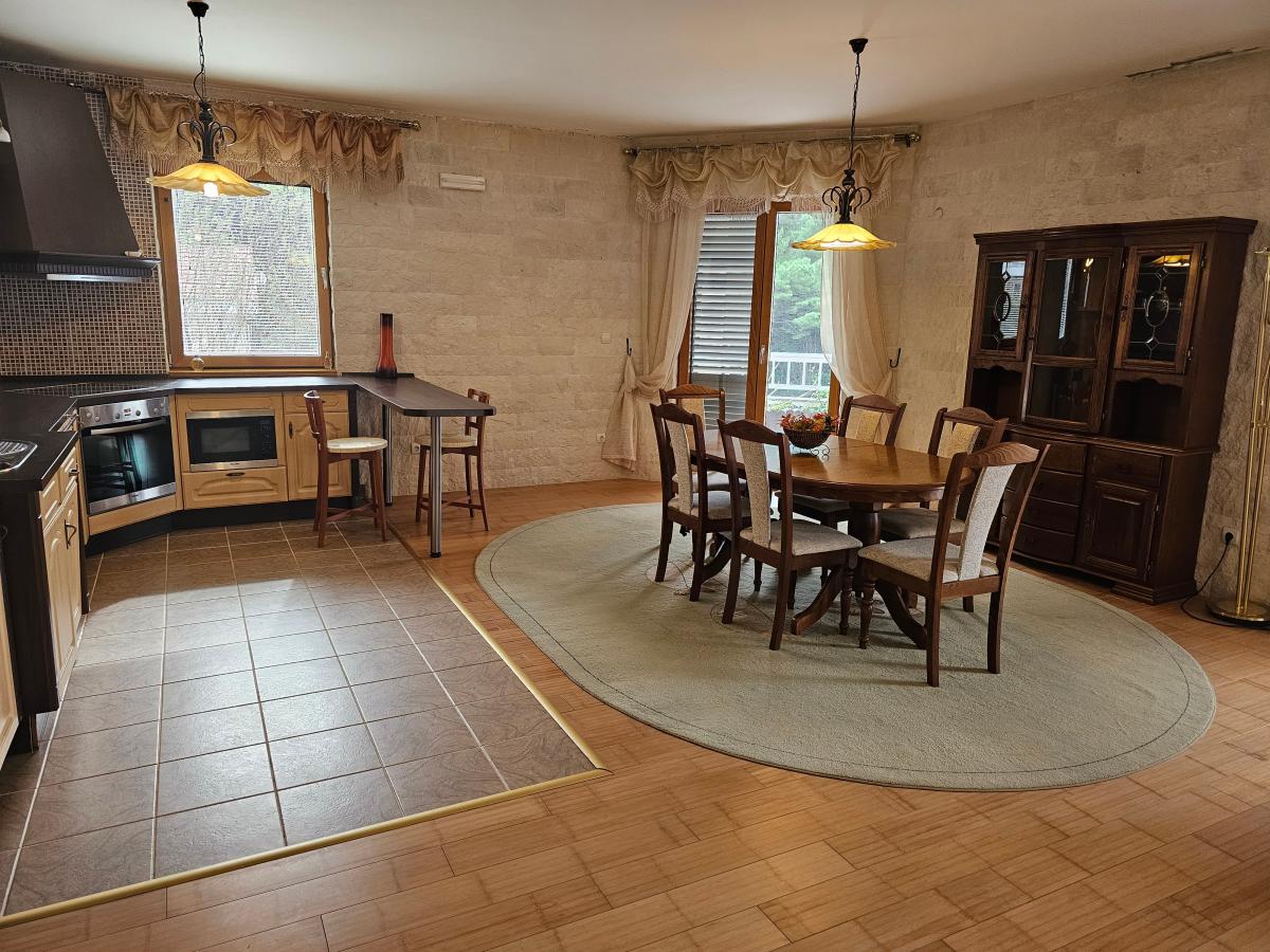 Troiposoban stan u Budvi, 146m² 3