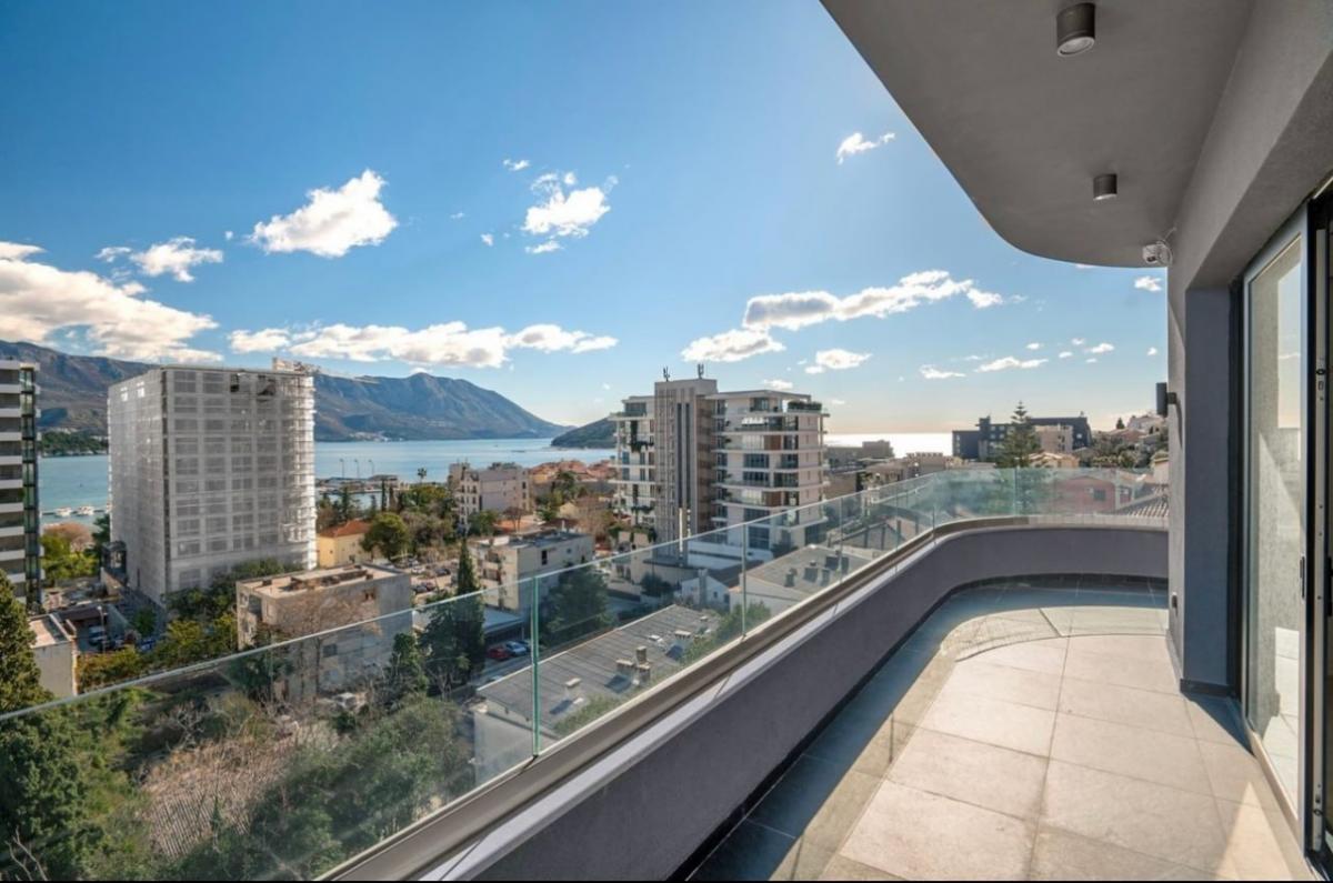 Višesoban stan u Budvi, 150m²
