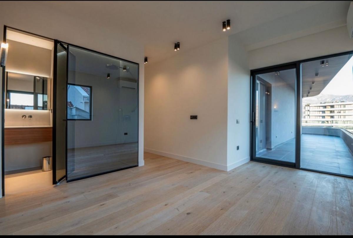 Višesoban stan u Budvi, 150m² 3