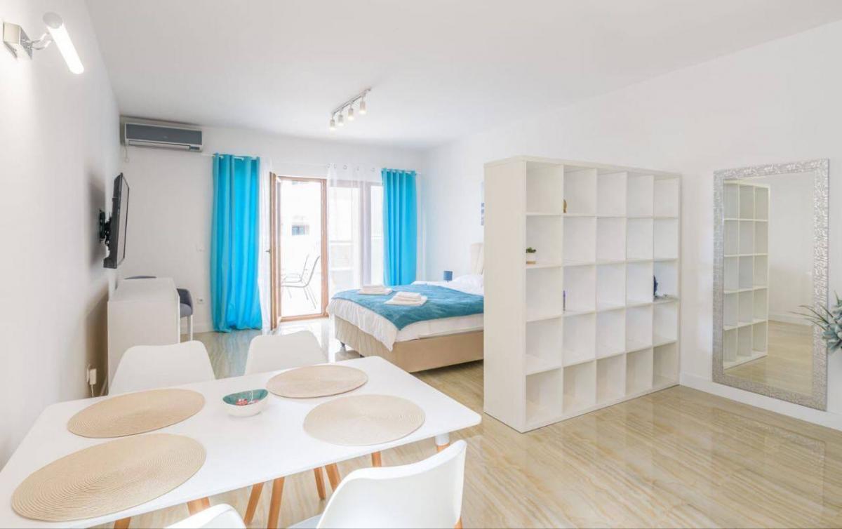 Jednoiposoban stan u Tivtu, 87m² 2