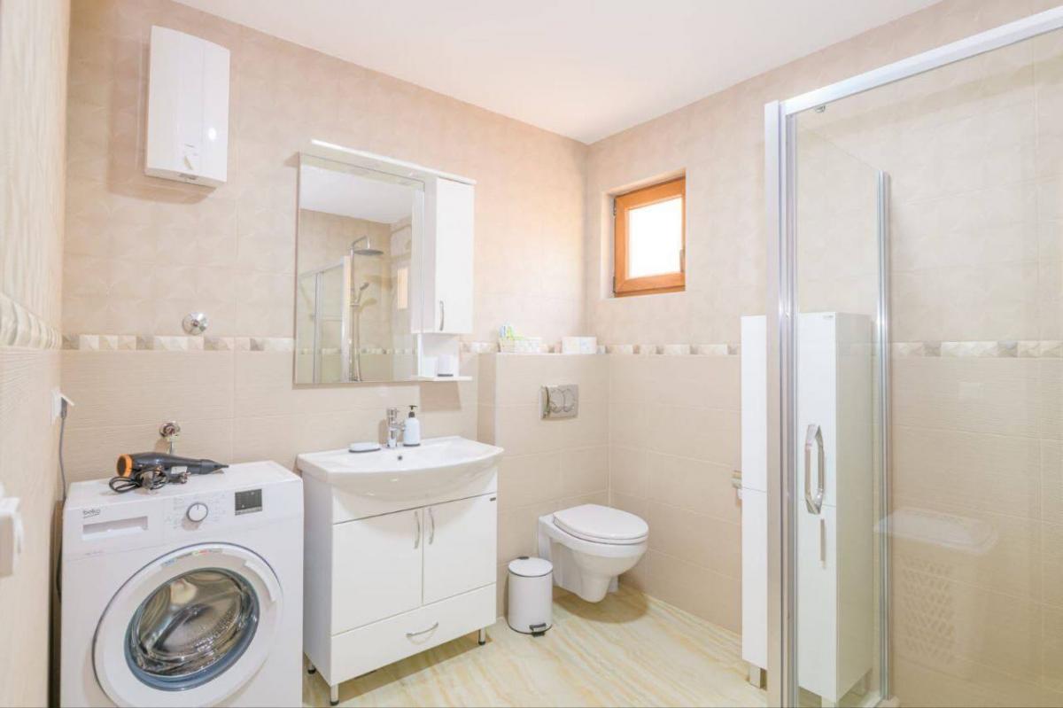 Jednoiposoban stan u Tivtu, 87m² 7
