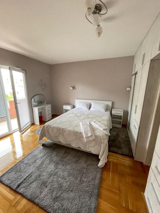Annual Rent three-bedroom flat 7