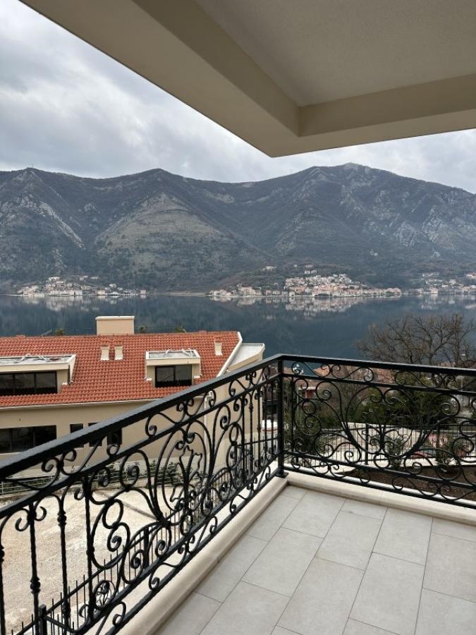 Trosoban stan u Kotoru, 81m² 10