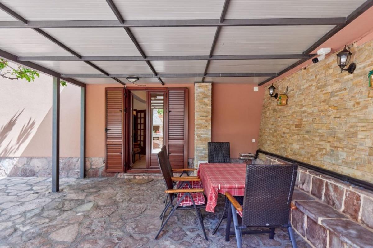 Trosoban stan u Kotoru, 120m² 5