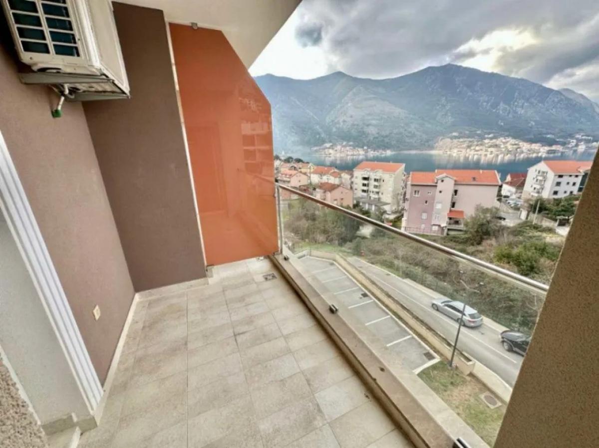 Jednosoban stan u Kotoru, 55m² 3