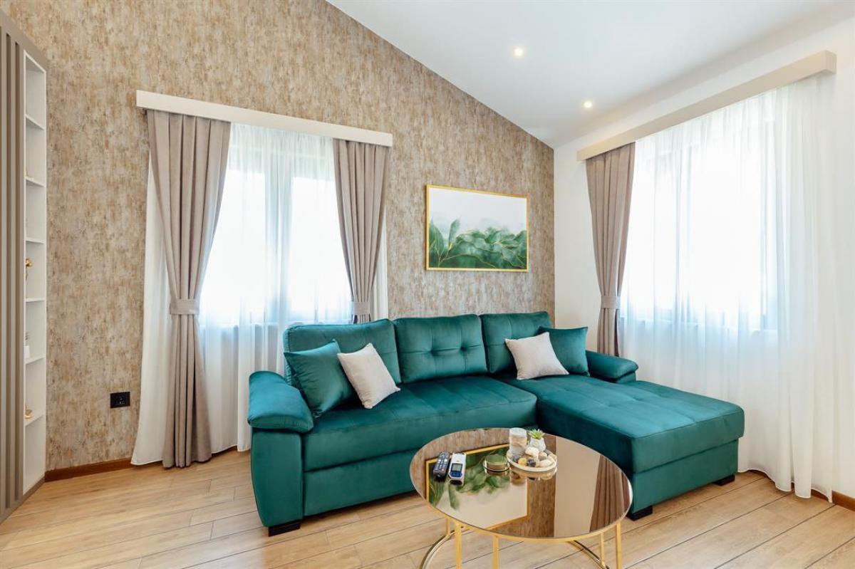 Stylish modern one-bedroom apartment for rent in Kotor, 50m2 8