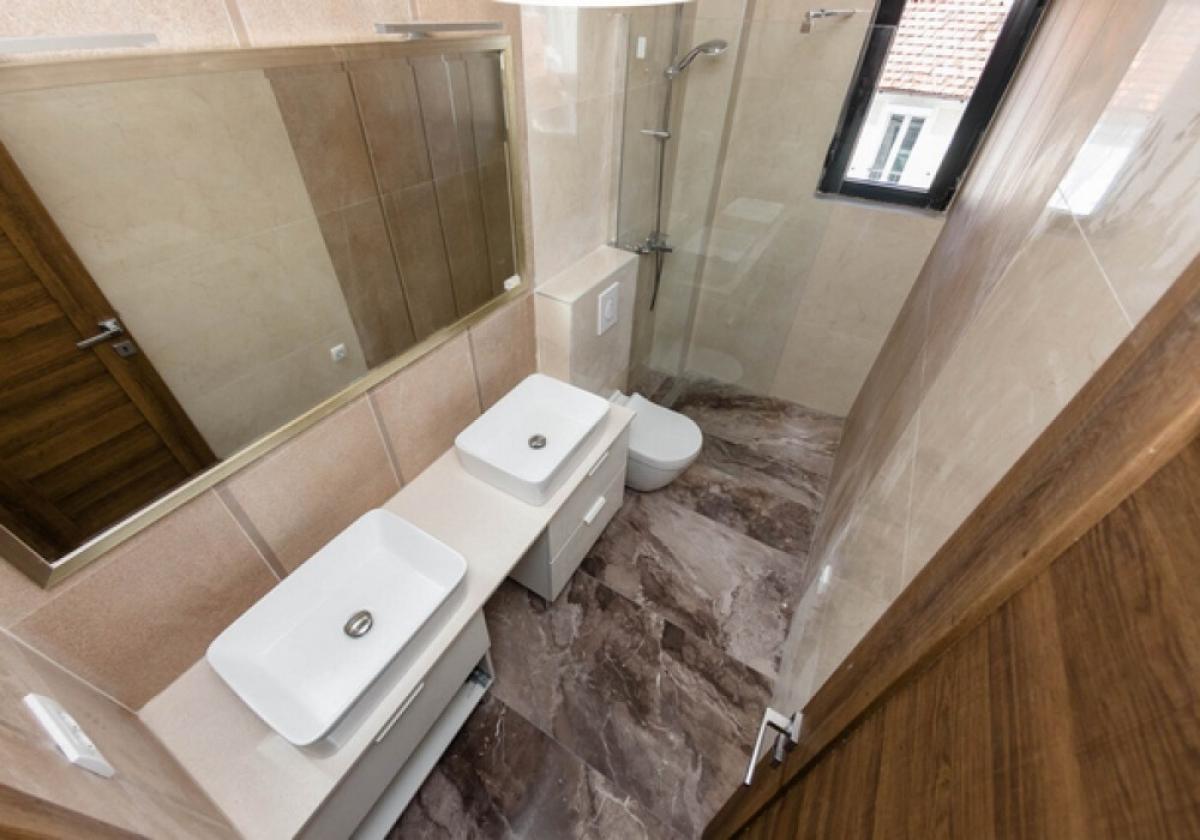 Three-bedroom apartment, Tivat 2